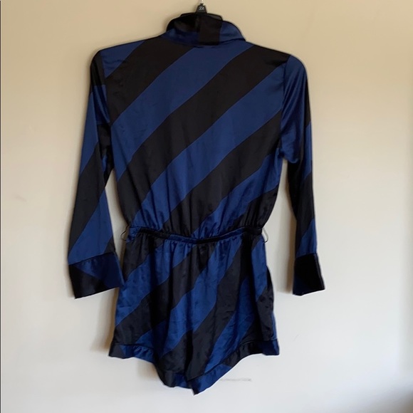 Victoria Secret romper robe - Picture 6 of 6